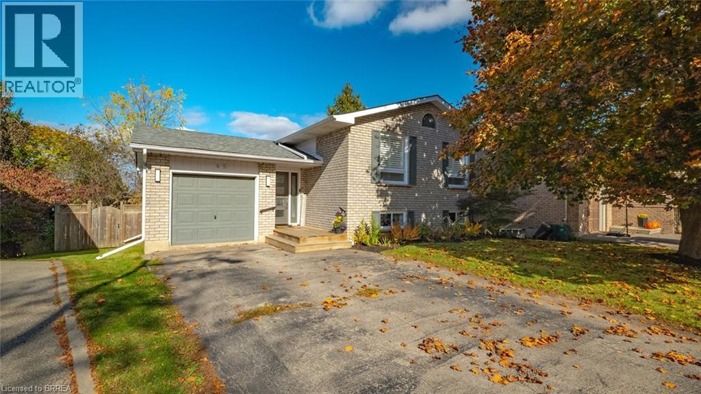 45 Latzer Cres, Brantford, ON N3V 1E1