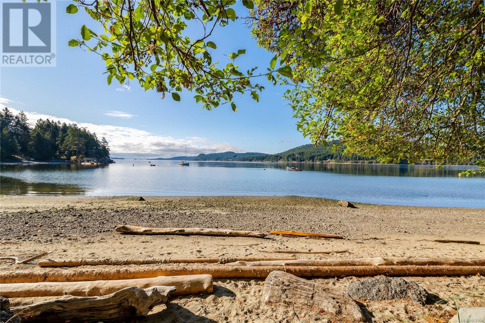 498 Marine Trnabt Turnabout, Mayne Island, BC V0N 2J2