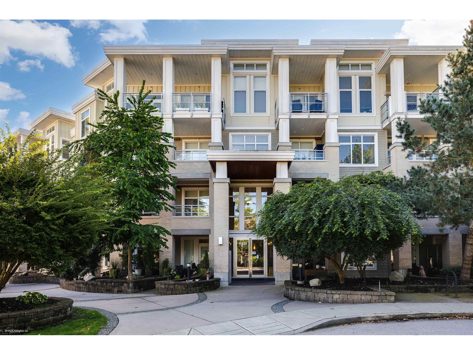 15428 31 Avenue Unit 214, Surrey, BC V3Z 3W4