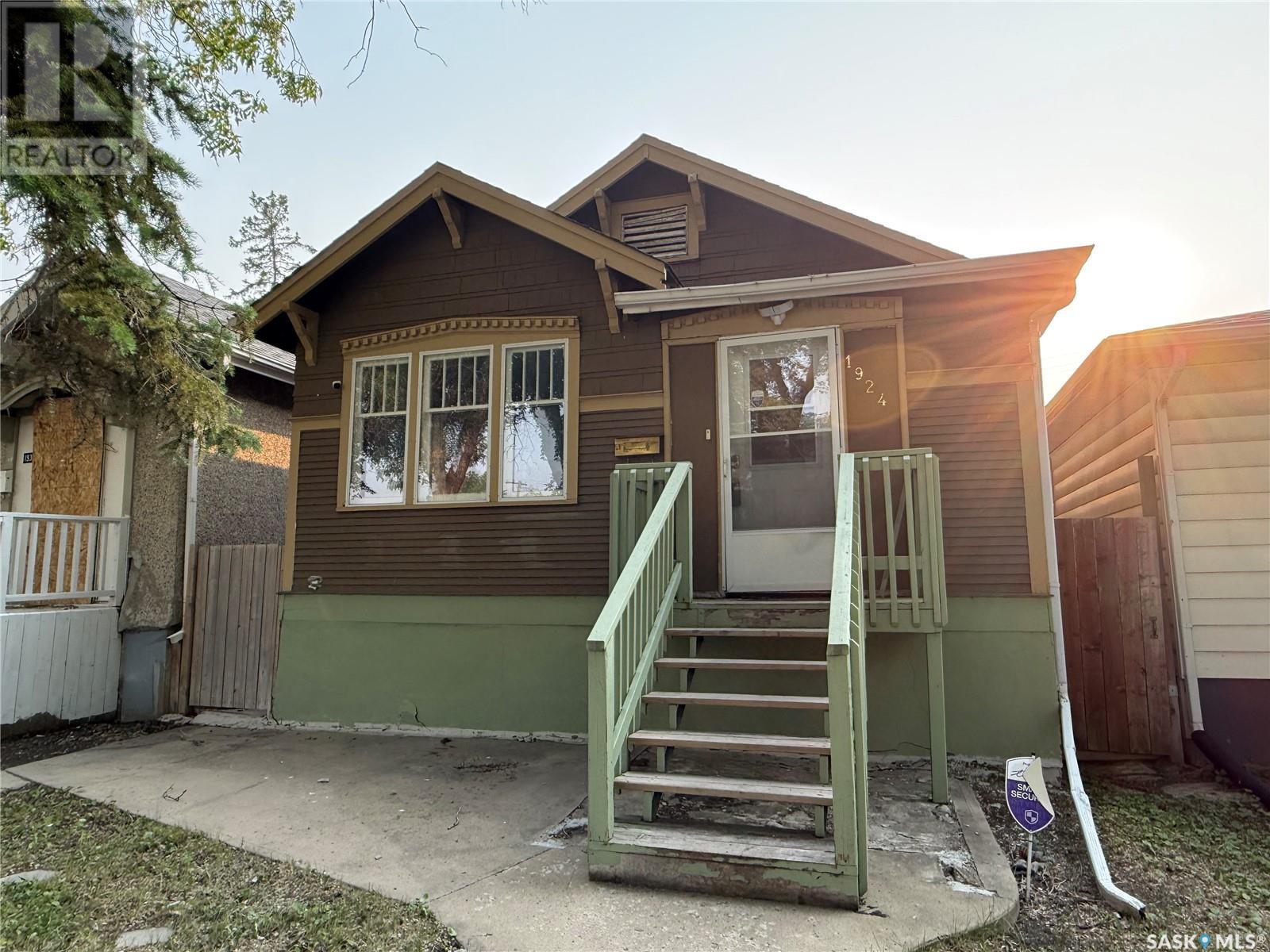 1924 Quebec St, Regina, SK S4P 1J7