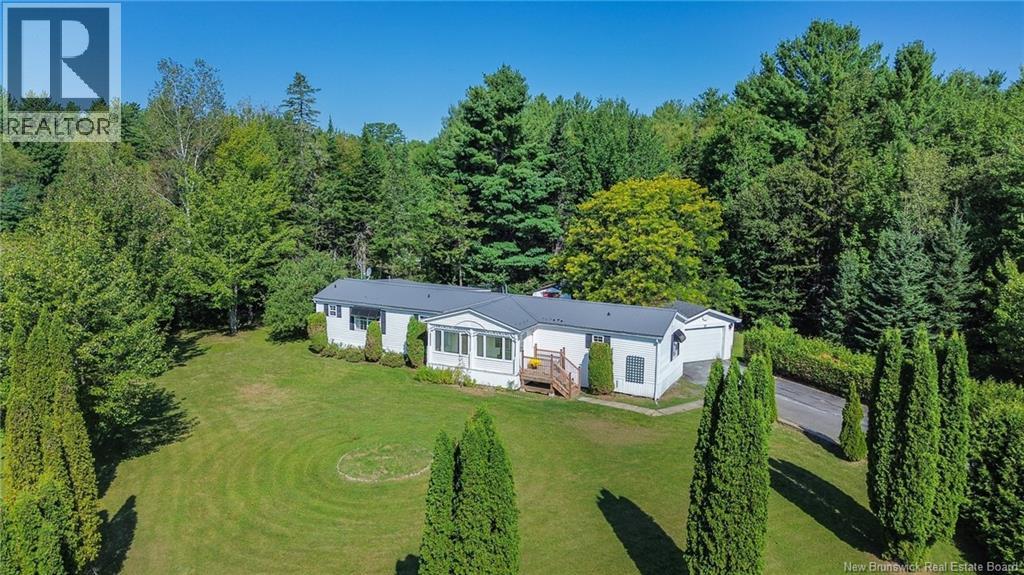 27 Prestige Dr, Lincoln, NB E3B 7J1