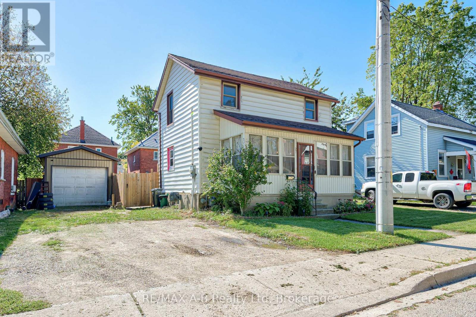 27 Brant St, Stratford, ON N5A 3X1