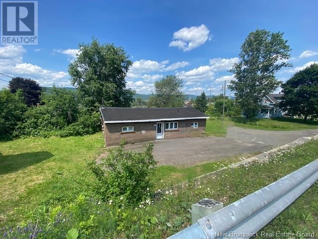 311 Pineault St, Atholville, NB E3N 4A5