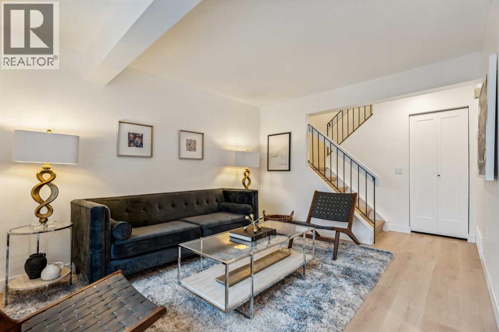 1055 72 Avenue Nw Unit 111, Calgary, AB T2K 5S4