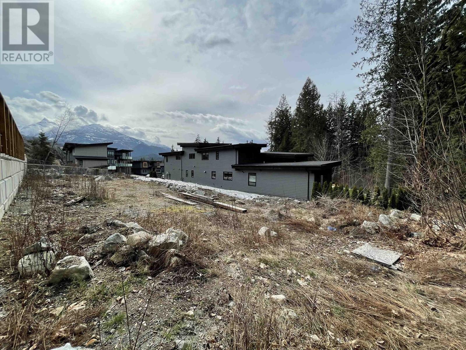 3355 Descartes Pl, Squamish, BC V8B 0V5