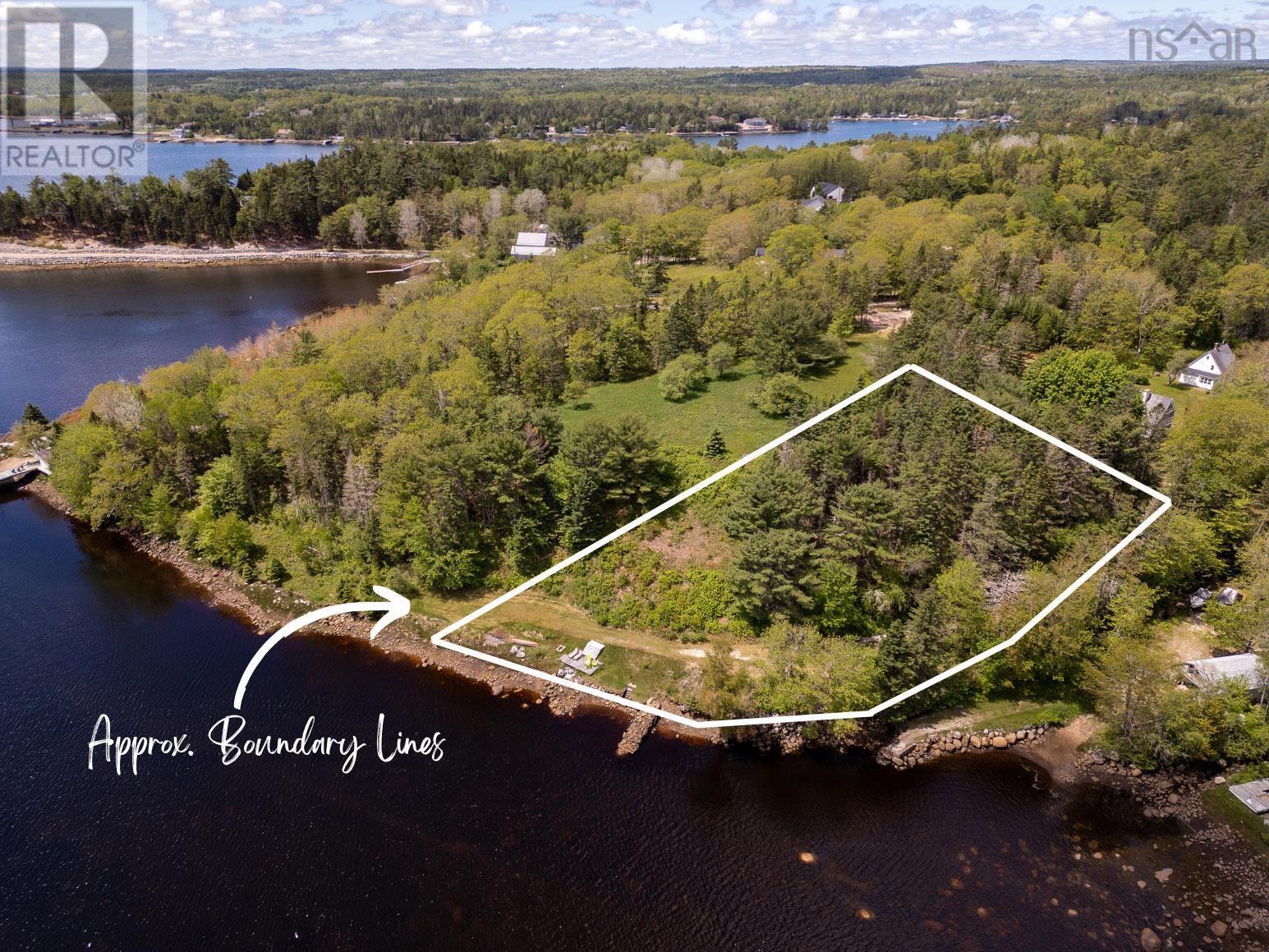 1 Latimer Ln #23, Chester Basin, NS B0J 1K0