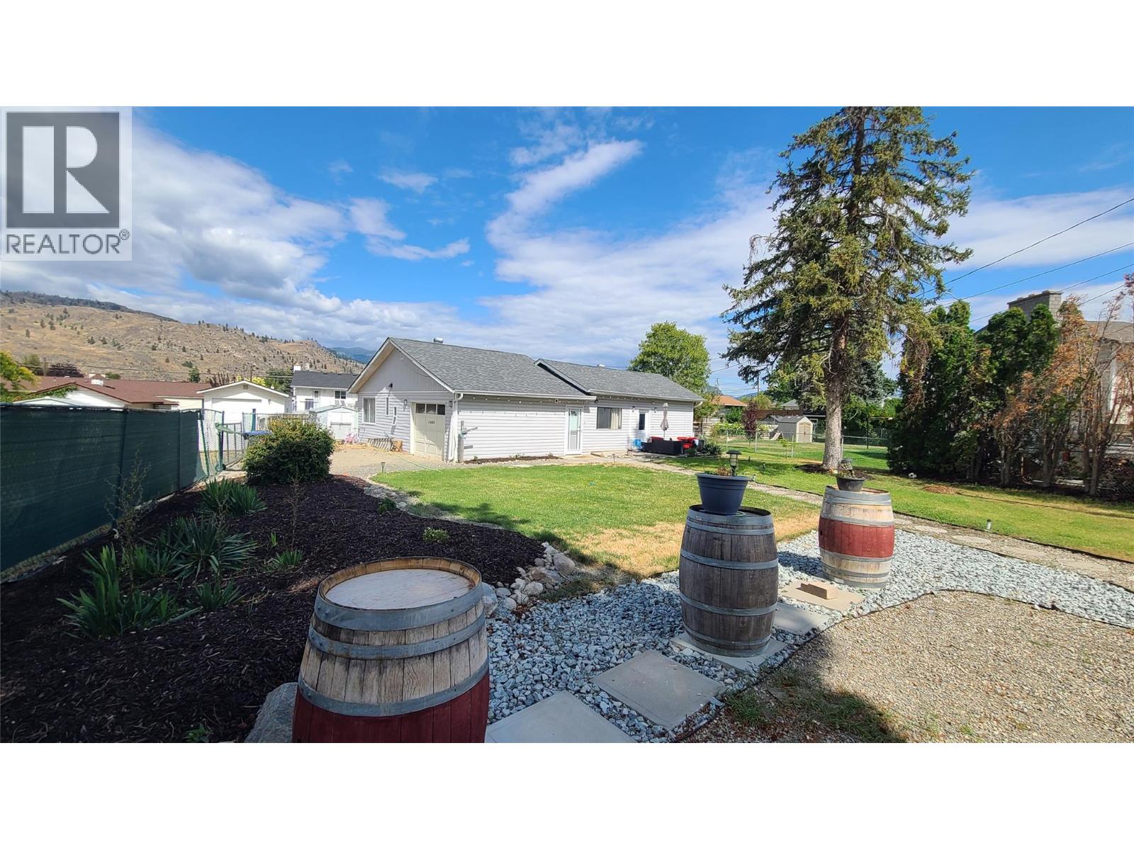 6488 Wolfcub Pl, Oliver, BC V0H 1T3