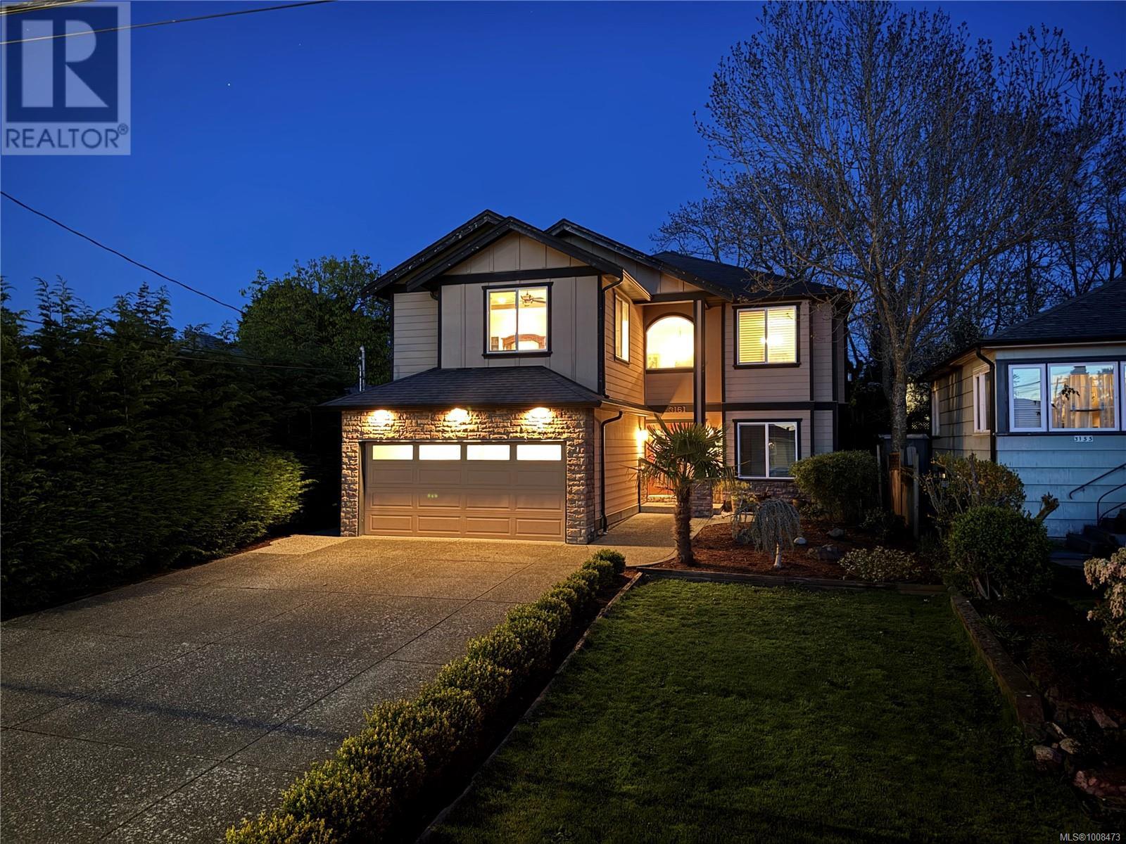 3161 Wascana St, Saanich, BC V9A 1W4