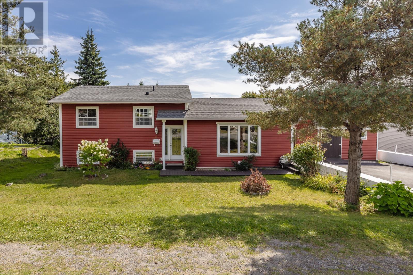 8 Ingrid Ave, Corner Brook, NL A2H 6P2