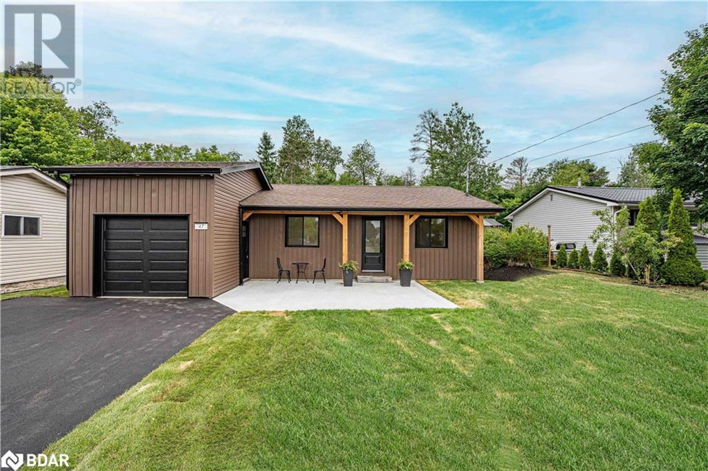 47 Sandsprings Cres, Essa, ON L0M 1B0