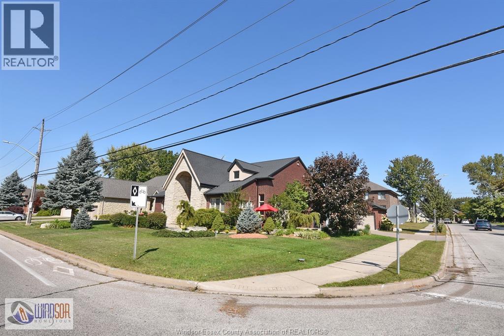 2990 Normandy St, Lasalle, ON N9H 2P2