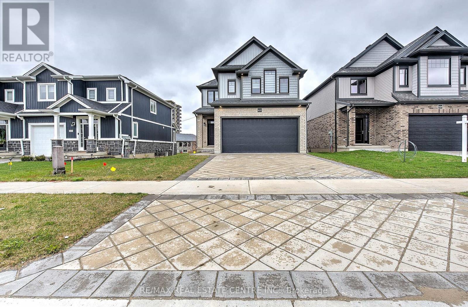 1600 Noah Bnd, London North North I, ON N6G 0T2