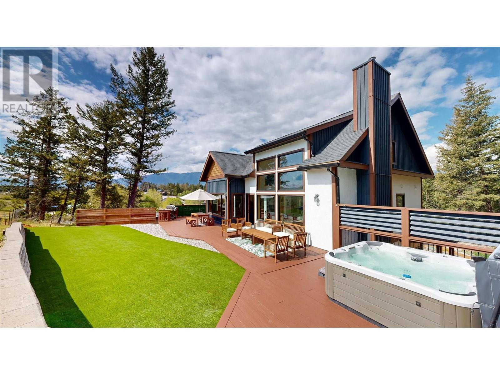 1018 Swansea Rd, East Kootenay F, BC V0A 1K3