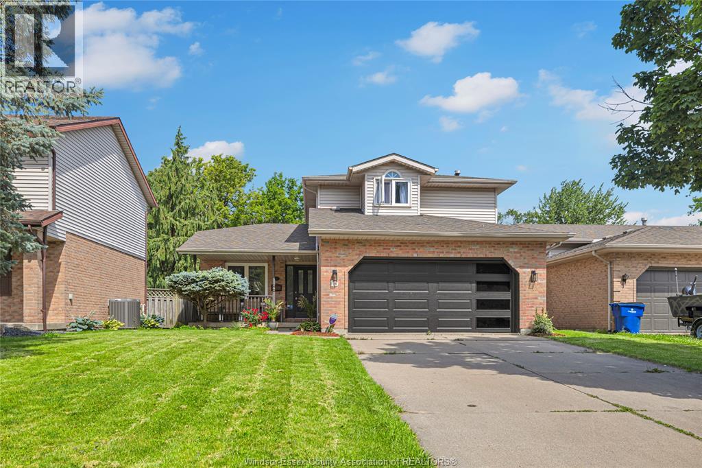 15 Turquoise, Chatham, ON N7M 6G8