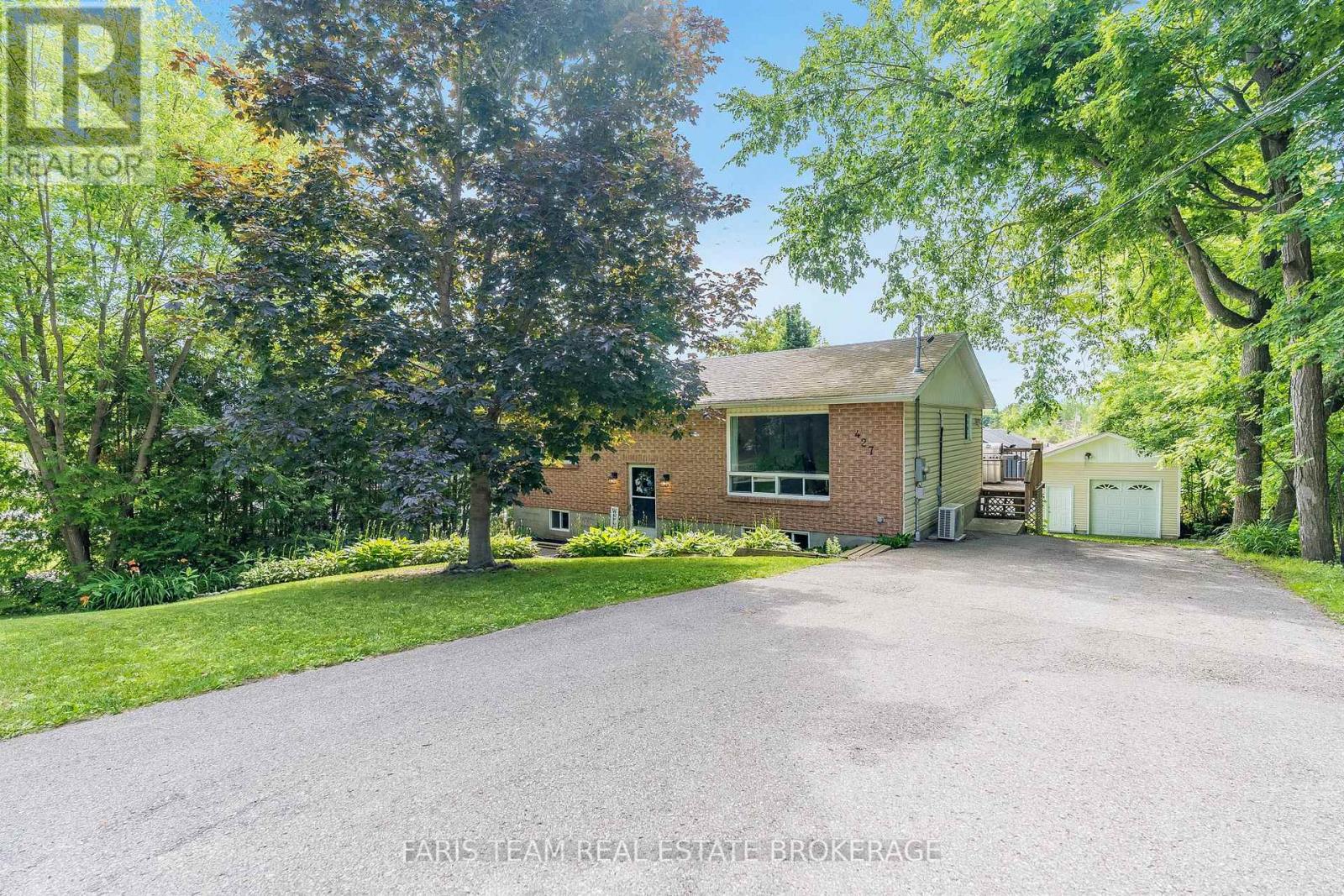 427 Ann St, Tay, ON L0K 1R0