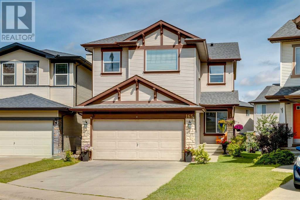 163 Cougarstone Ct SW, Calgary, AB T3H 5R4