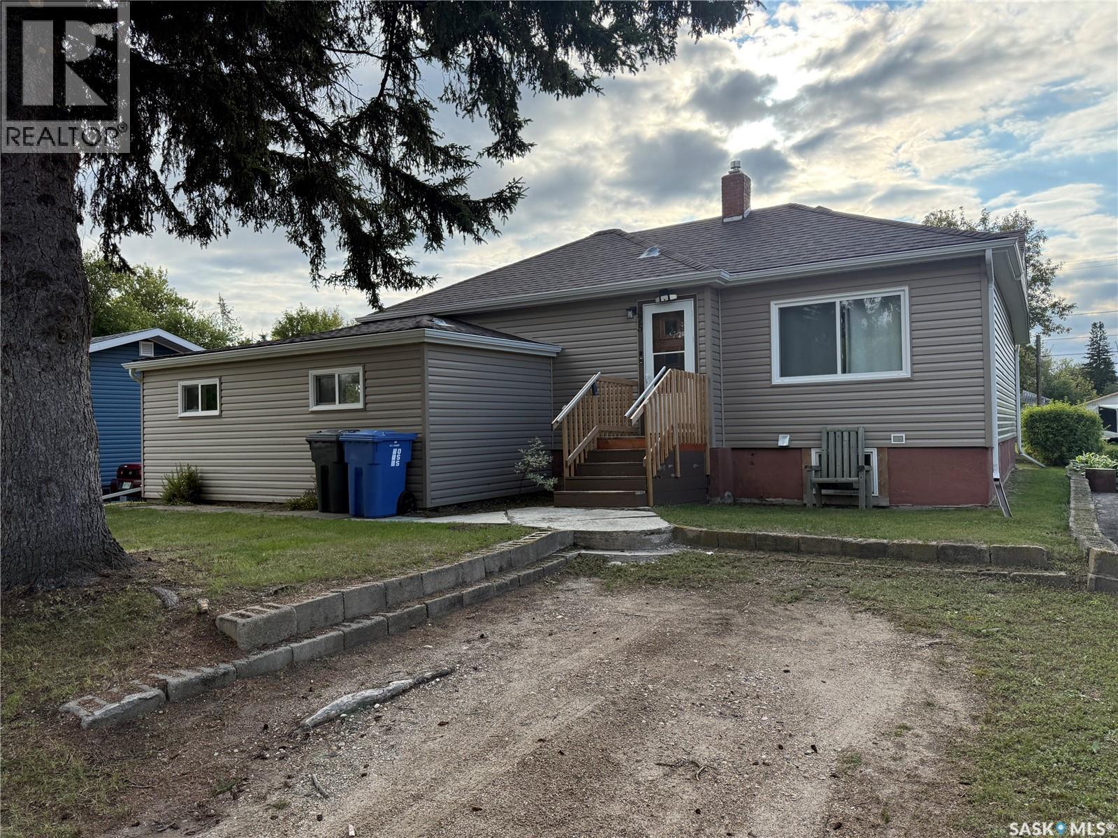 375 Scotia St, Melville, SK S0A 2P0