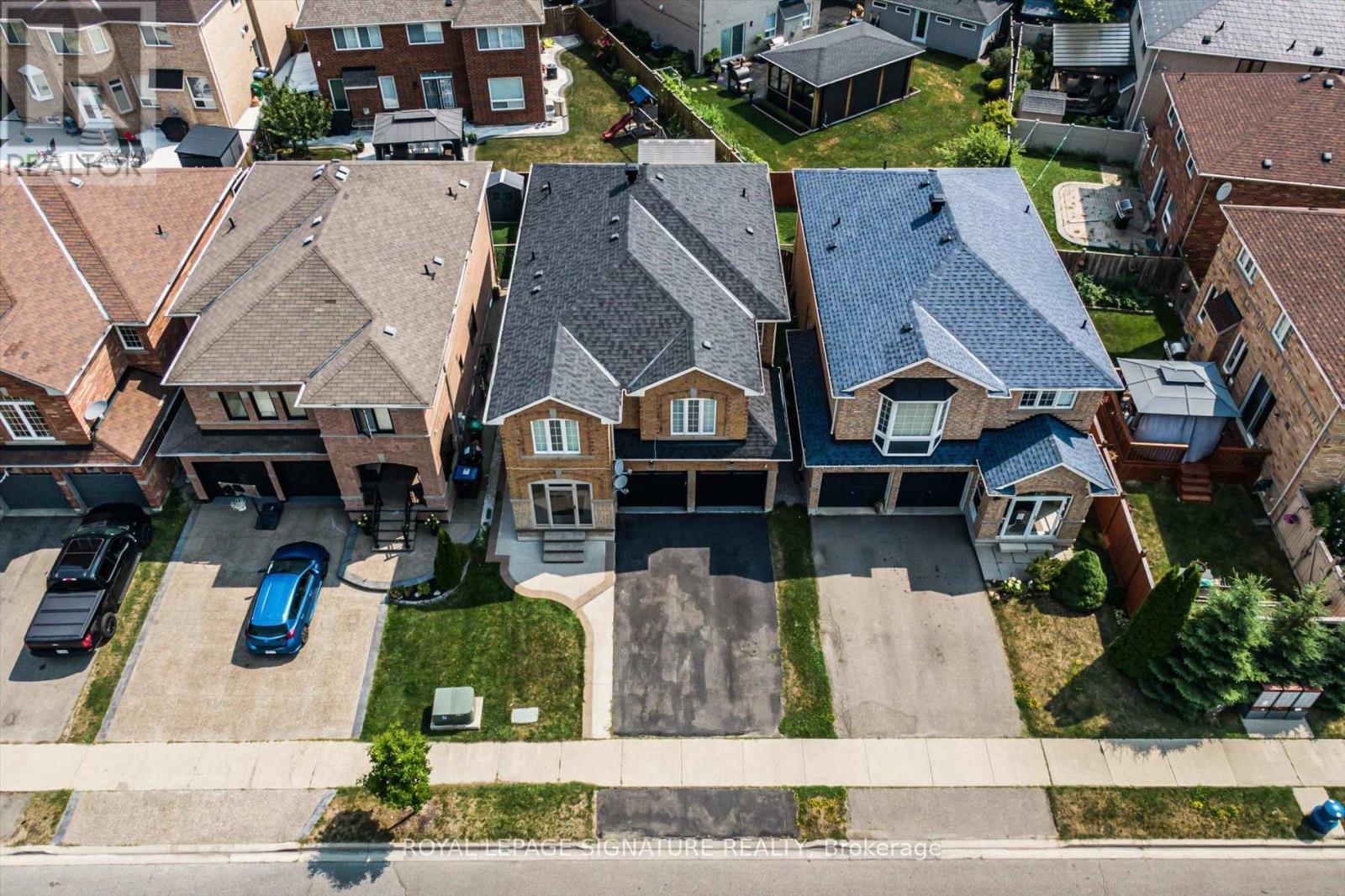 5 Thornbush Blvd, Brampton, ON L7A 3X8