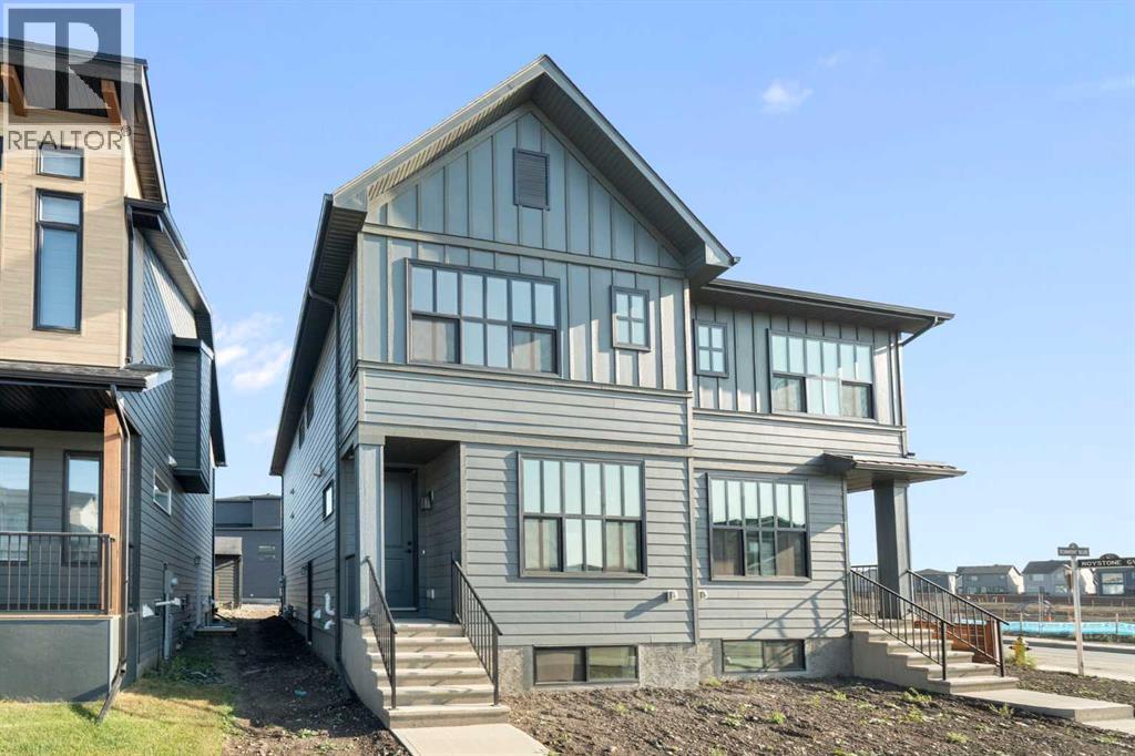 552 Rowmont Blvd NW, Calgary, AB T3L 0L6