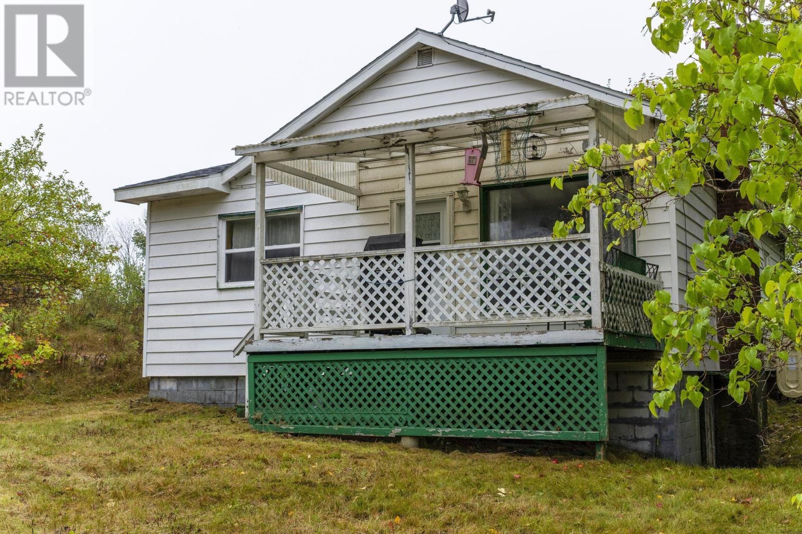 3774 St Margarets Bay Rd, Hubley, NS B3Z 1B7
