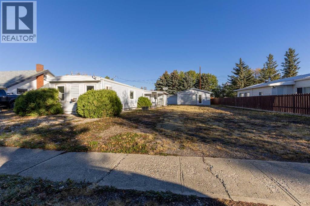 313 Noble St, Barons, AB T0L 0G0