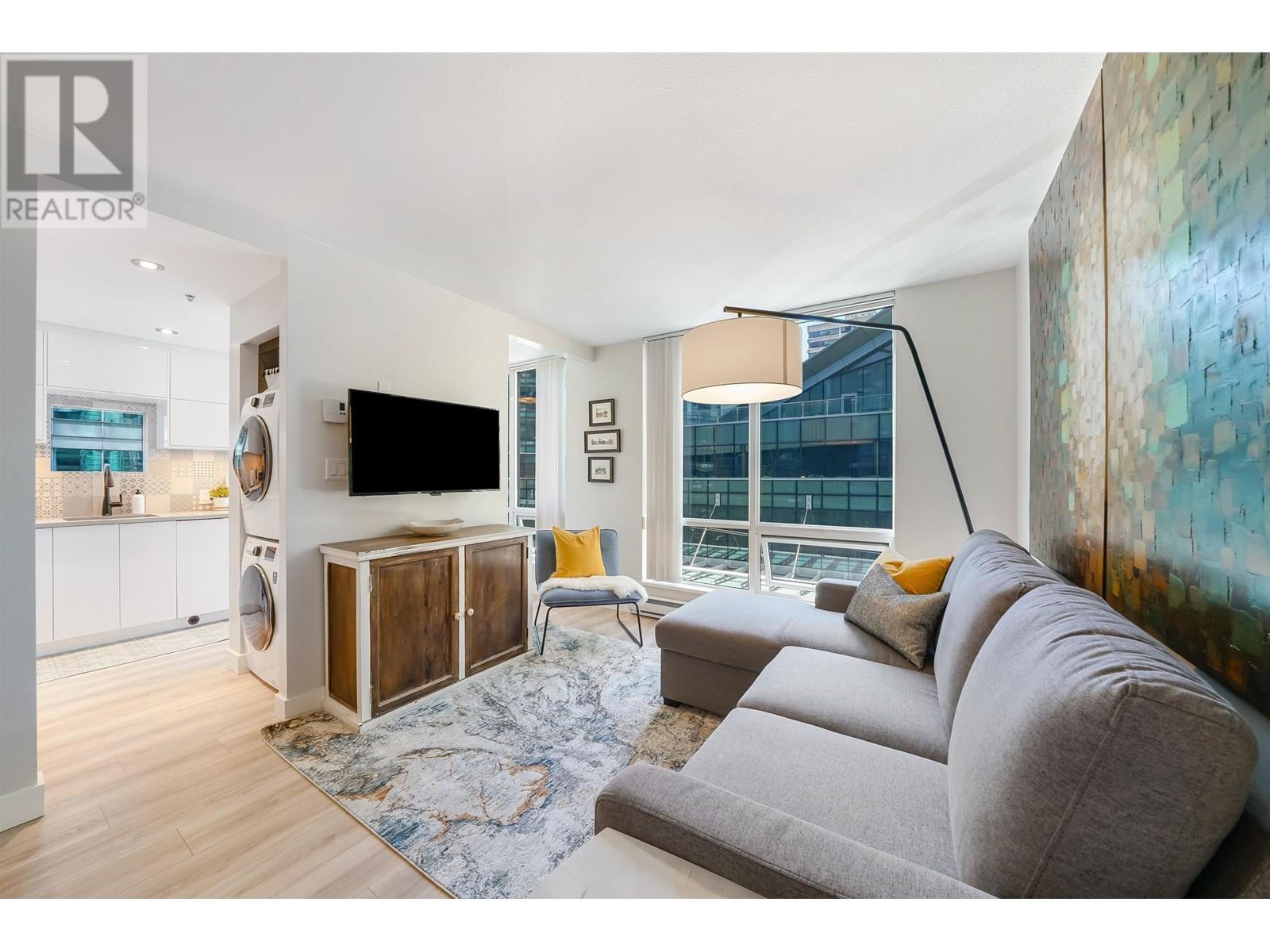 1166 Melville Street Unit 707, Vancouver, BC V6E 4P5