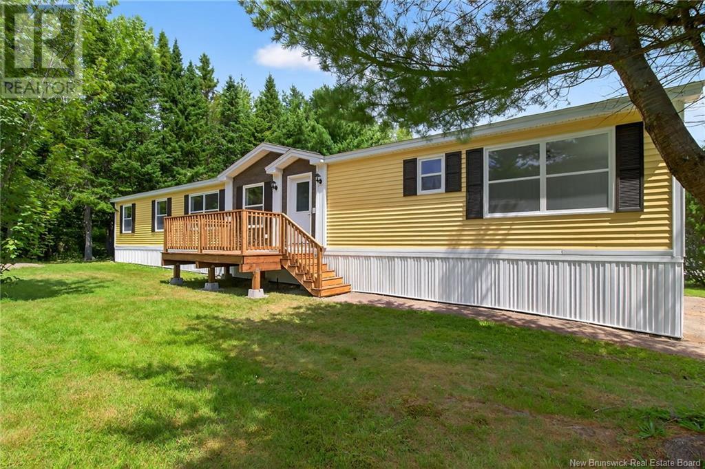 19 Bentley Ave, Moncton, NB E1E 4L1