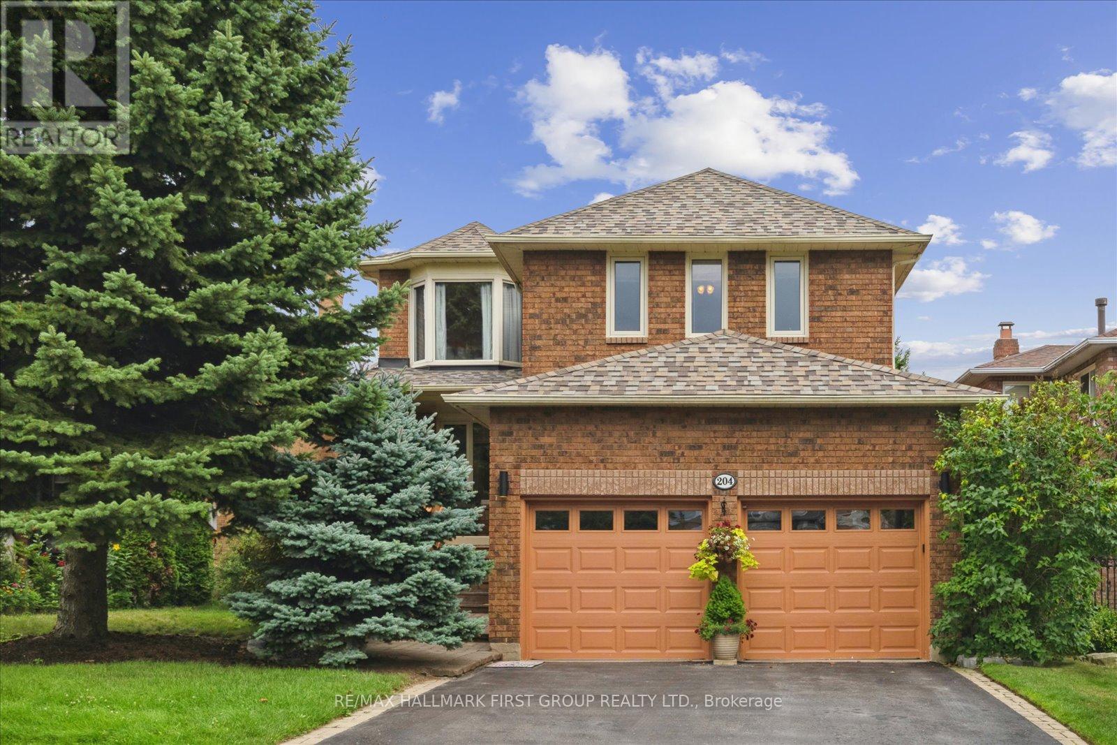 204 Lake Driveway Dr W, Ajax, ON L1S 4Y8
