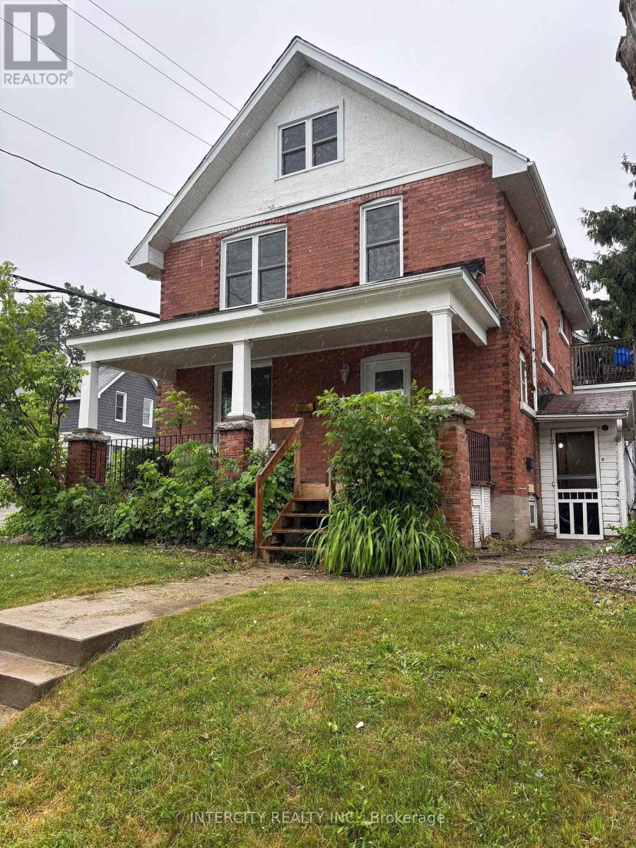 90 Coldwater Rd W, Orillia, ON L3V 5L5