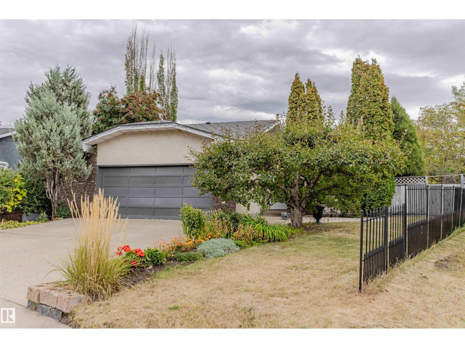 34 Av Nw Unit 3503 #a, Edmonton, AB T6L 3Y8