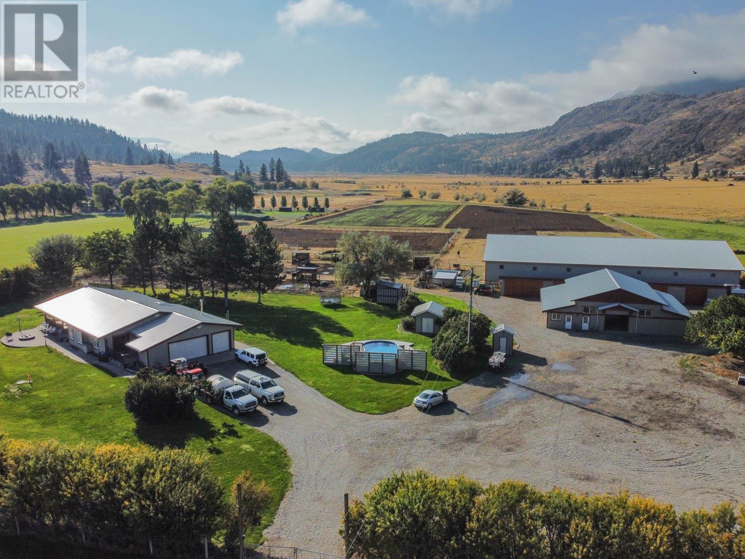 300 Jones Way Rd, Oliver, BC V0H 1T5