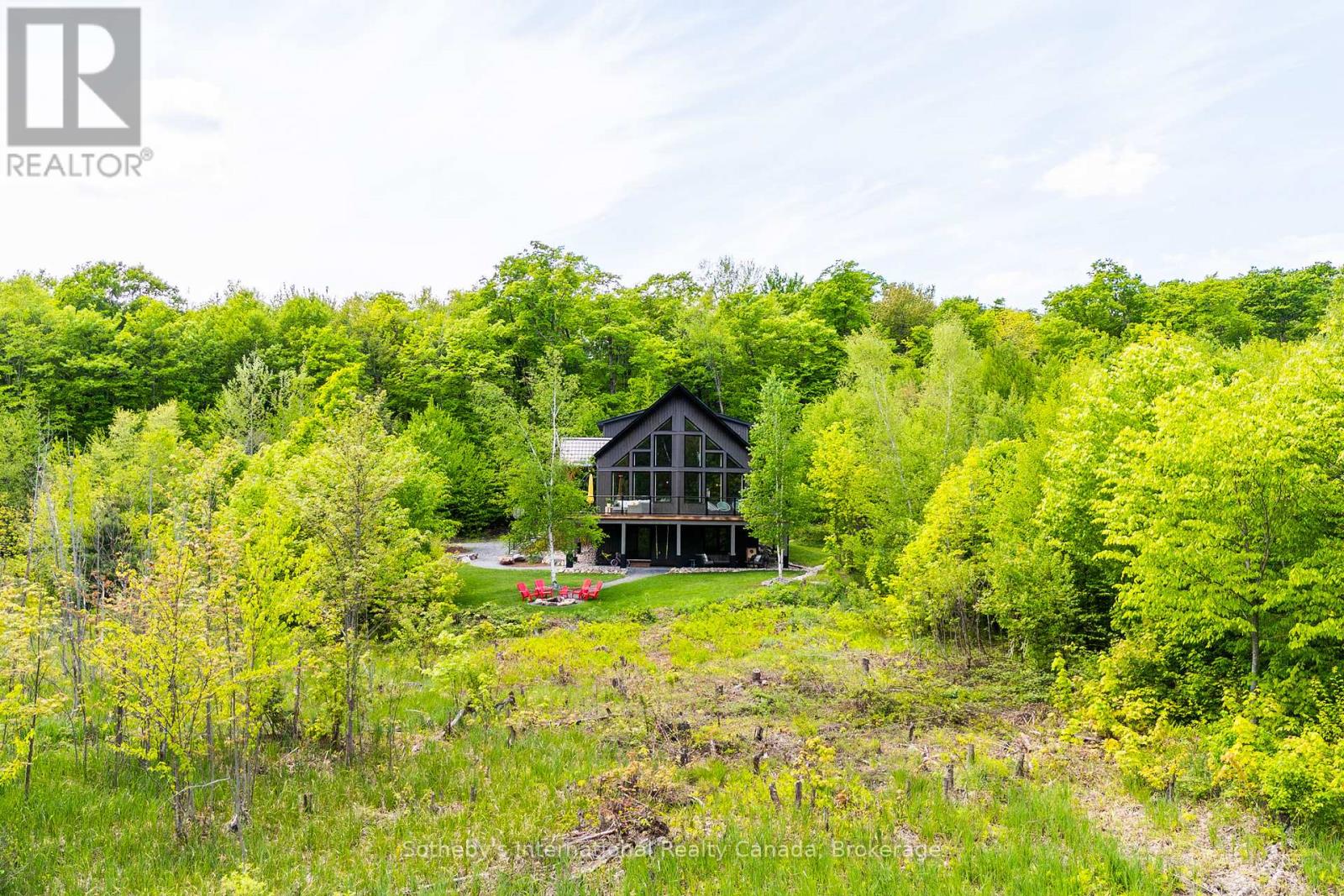 1241 Northshore Rd, Muskoka Lakes, ON P0B 1M0