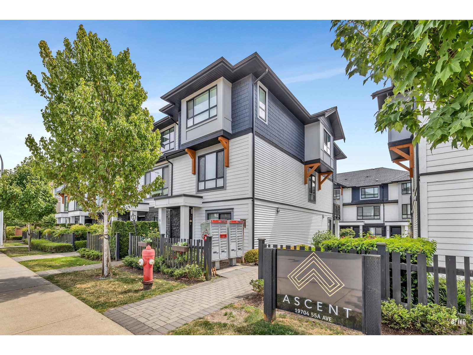 19704 55a Avenue Unit 9, Langley, BC V3A 0L2