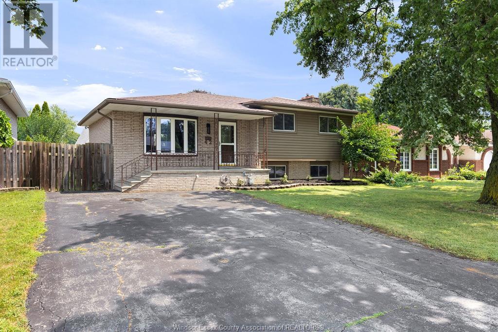 42 States Ave, Amherstburg, ON N9V 3M2
