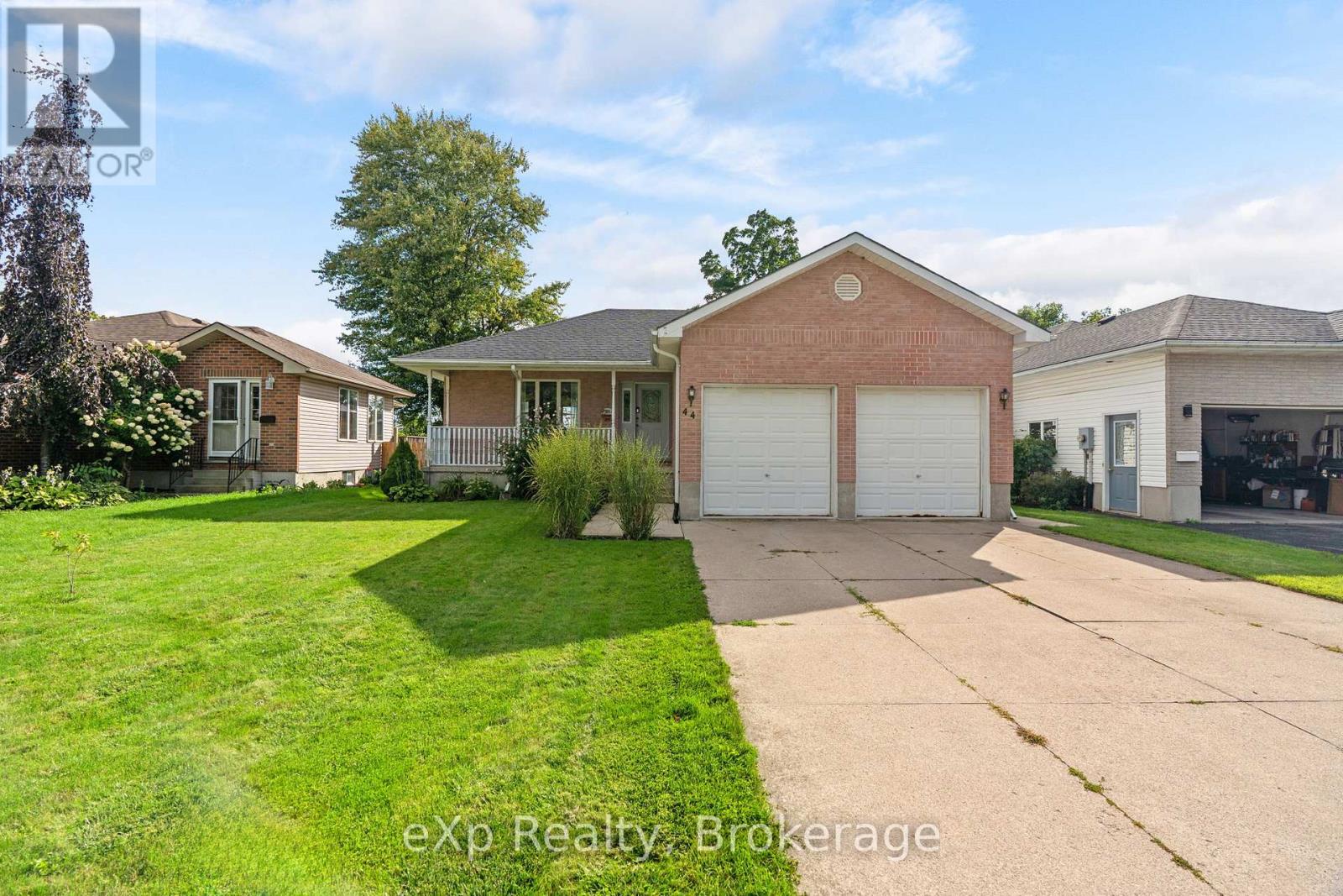 44 Eleanor St, West Perth, ON N0K 1N0