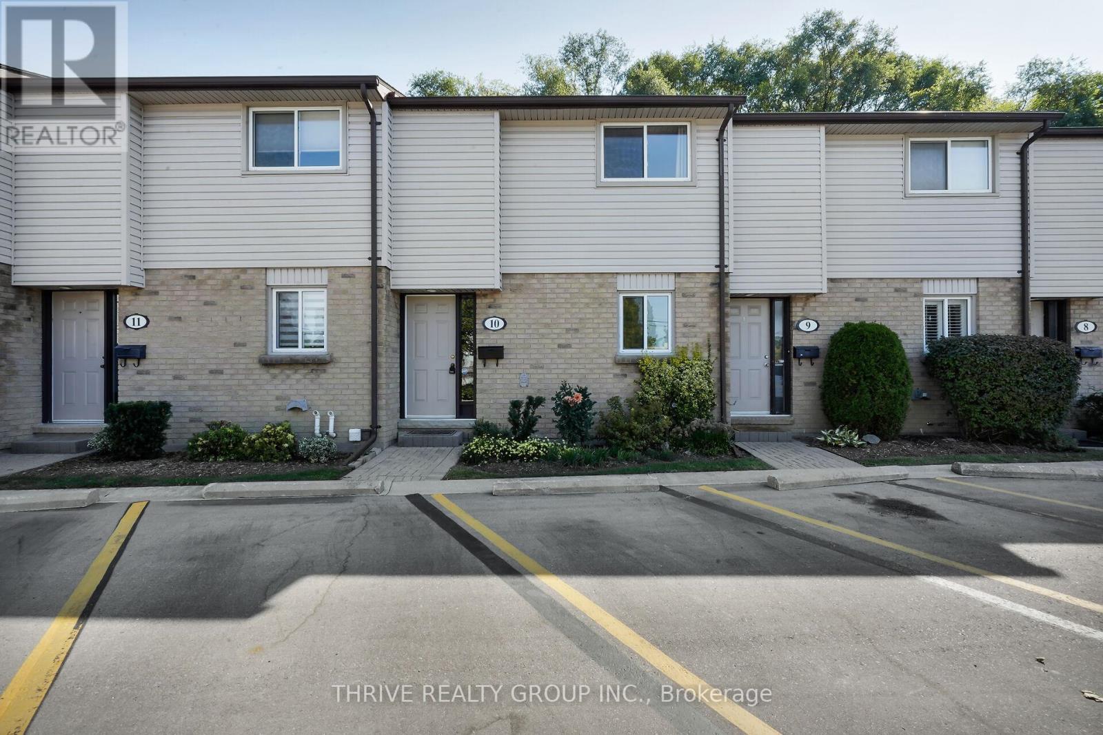 10 215 Commissioners Rd W, London, ON N6C 2S9