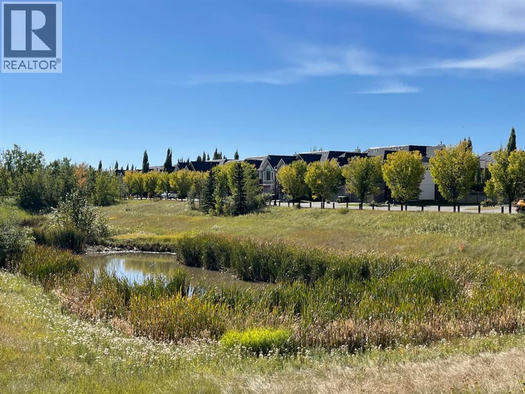 156 Wentworth Sq SW, Calgary, AB T3H 0M4