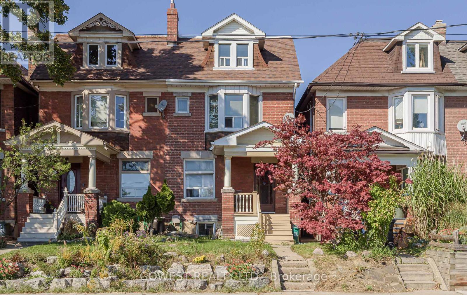 16 Edna Ave, Toronto, ON M6P 1B5