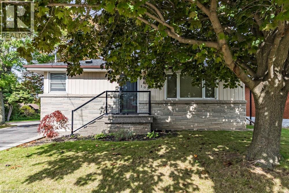 105 Mcelroy Rd E, Hamilton, ON L9A 1Z1