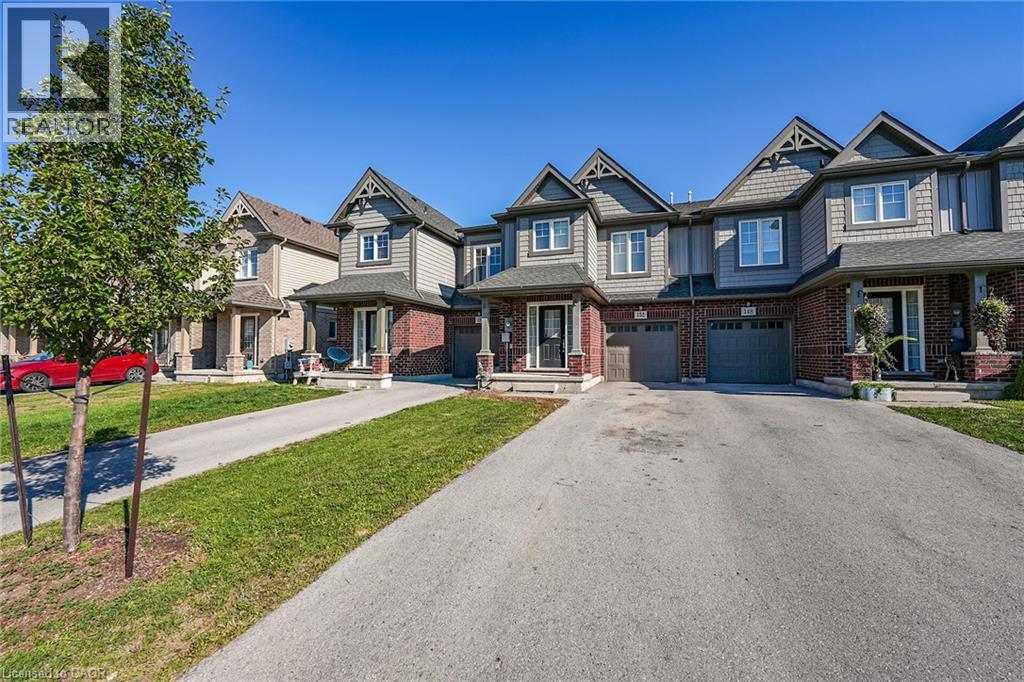 152 Heron St, Welland, ON L3C 0G8