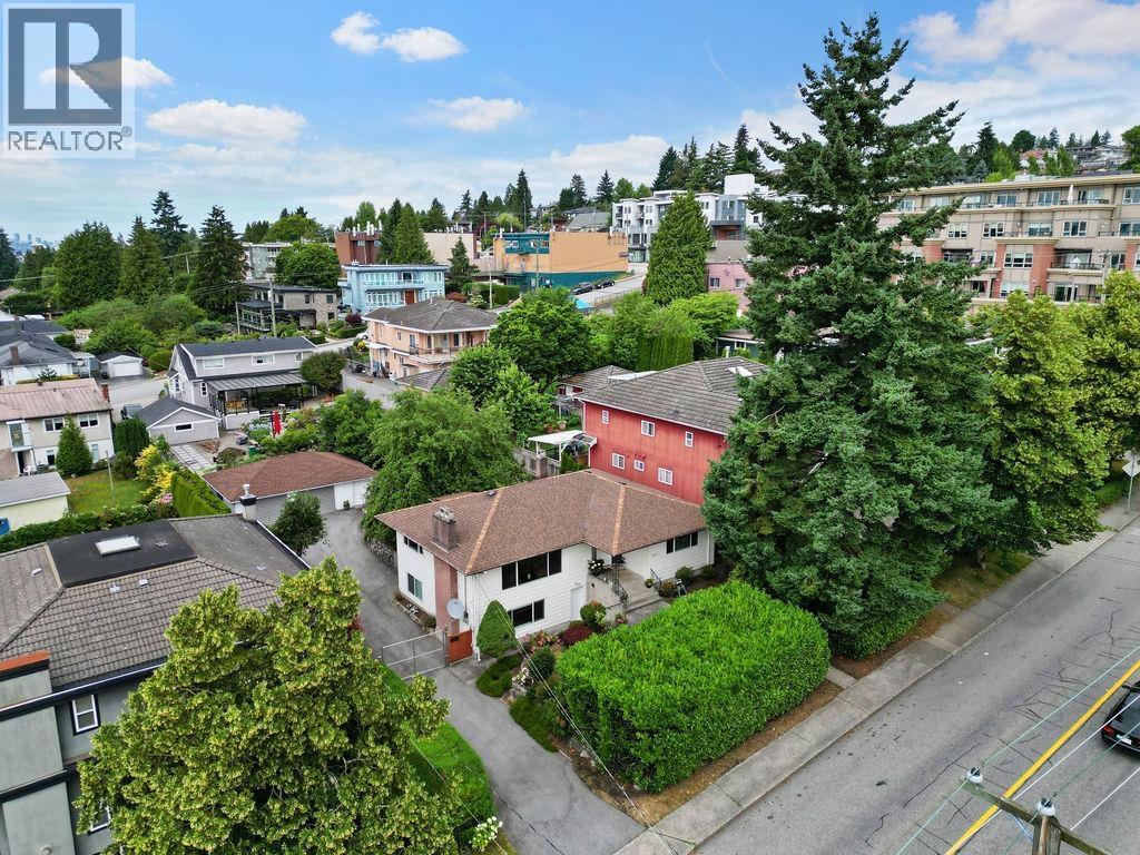 535 Holdom Ave, Burnaby, BC V5B 3V3