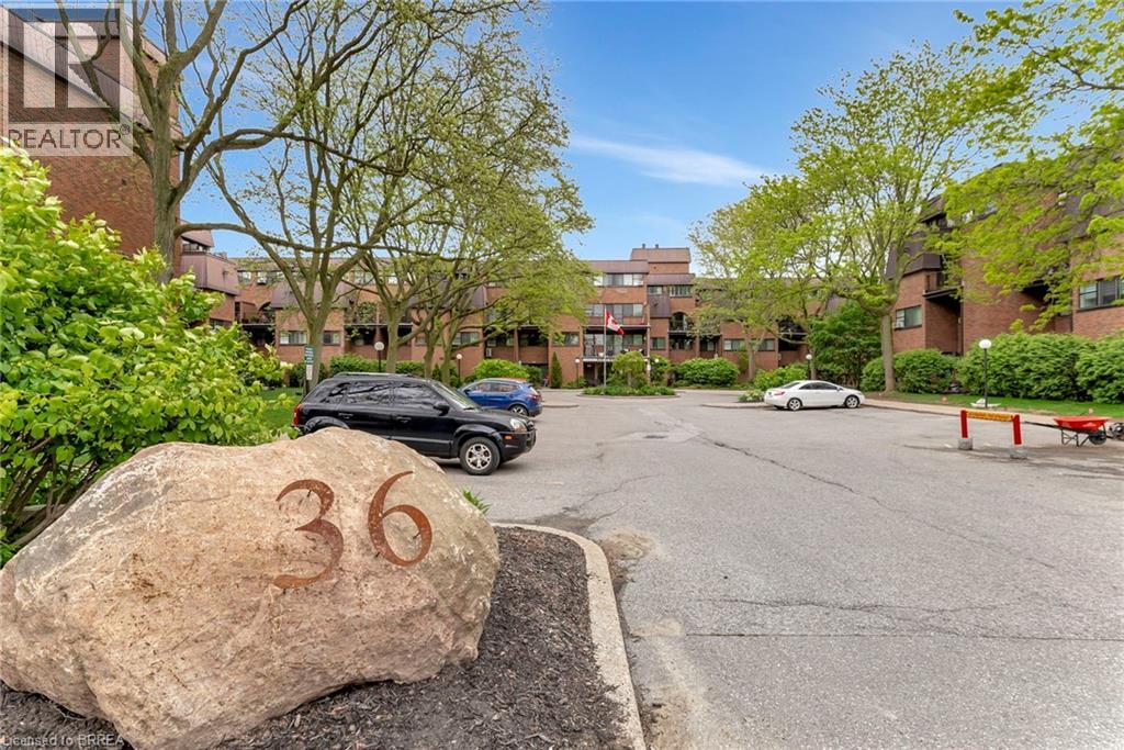 36 Hayhurst Road Unit 159, Brantford, ON N3R 6Y9