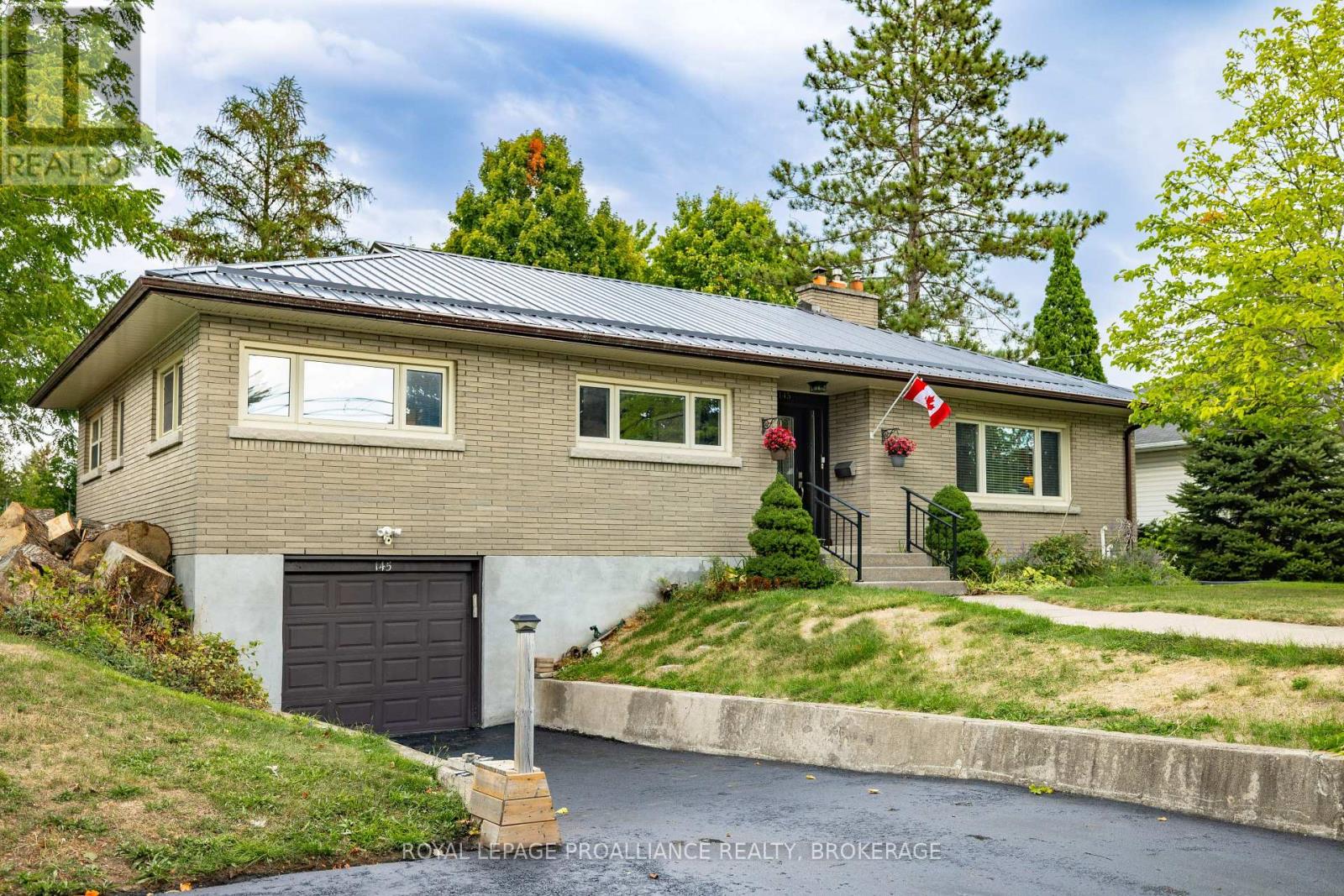 145 Bridge St W, Greater Napanee, ON K7R 2E1