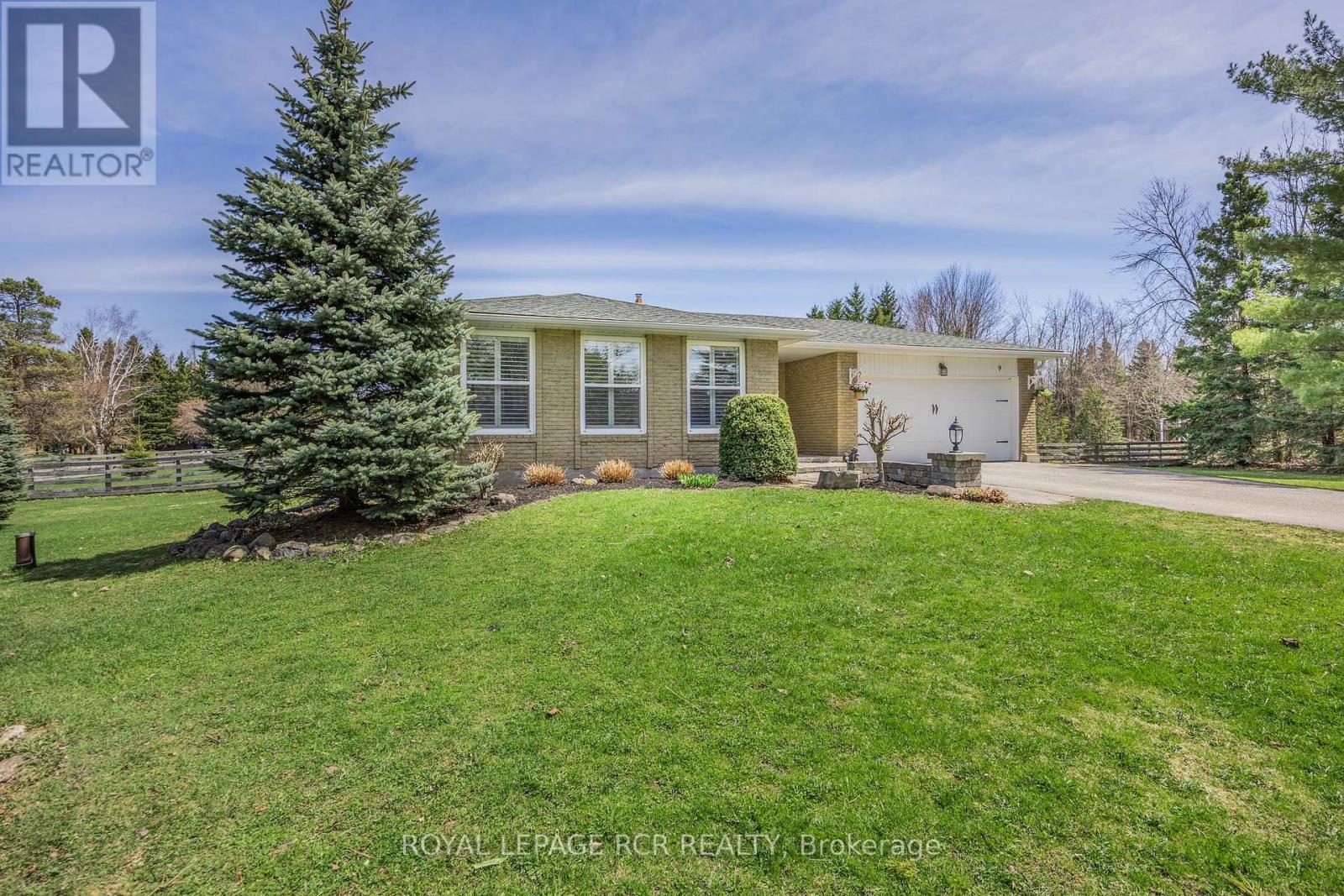 9 Woodland Rd, Amaranth, ON L9V 3N6