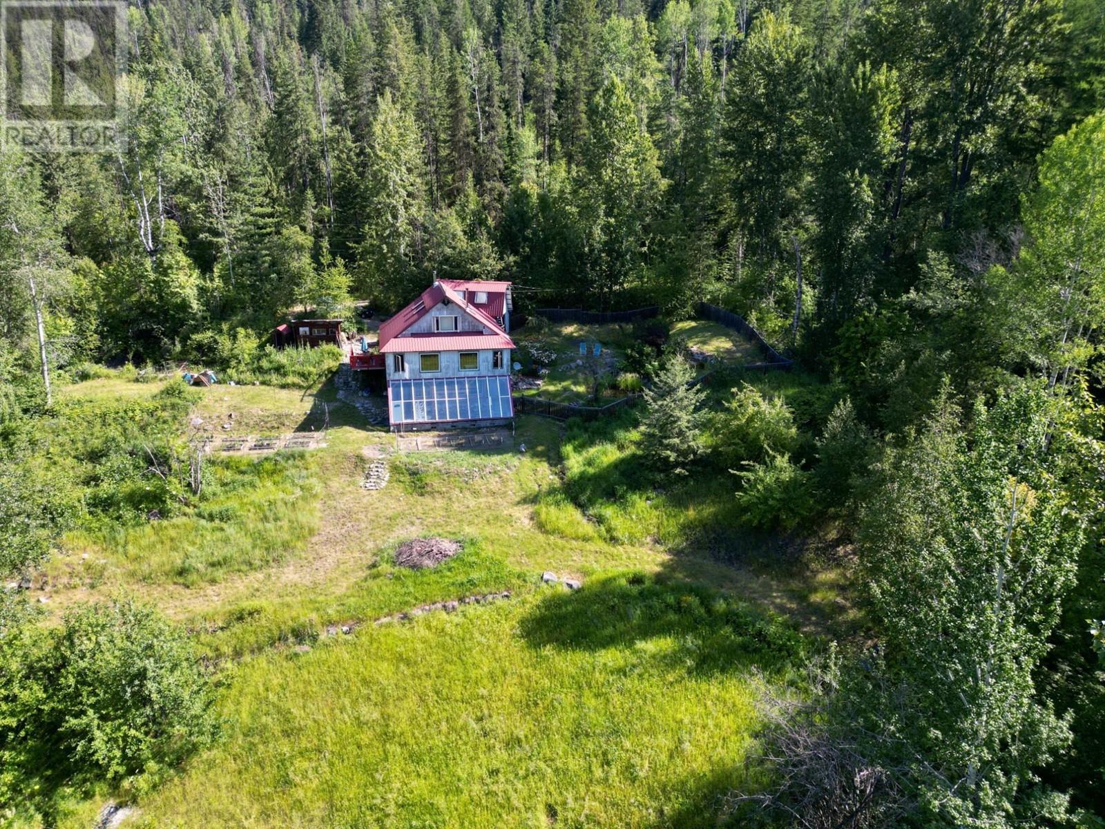 395 Boven Rd, Nelson, BC V1L 6J1