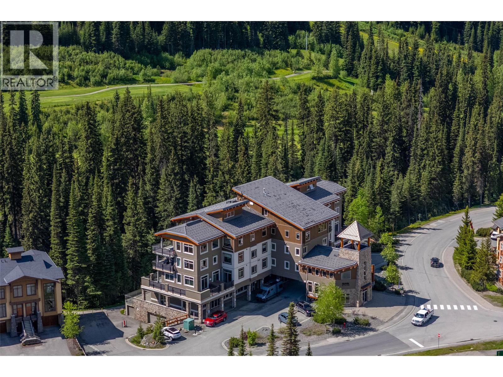 3270 Creekside Way Unit 304, Sun Peaks, BC V0E 5N0