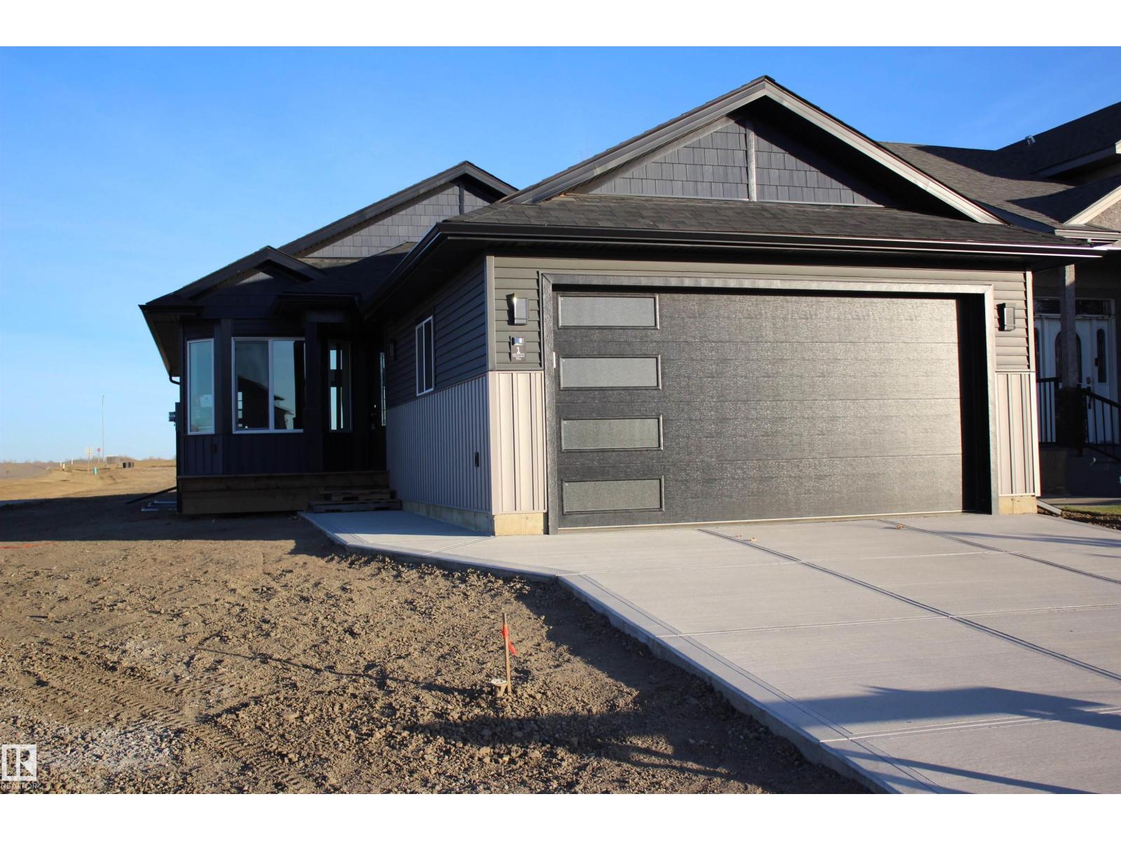 1 Whitetail Way, Mundare, AB T0B 3H0