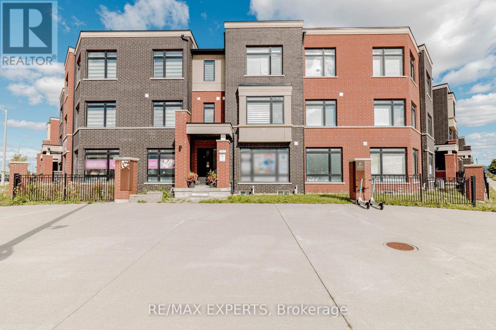 357 Veterans Dr, Brampton, ON L7A 0B2