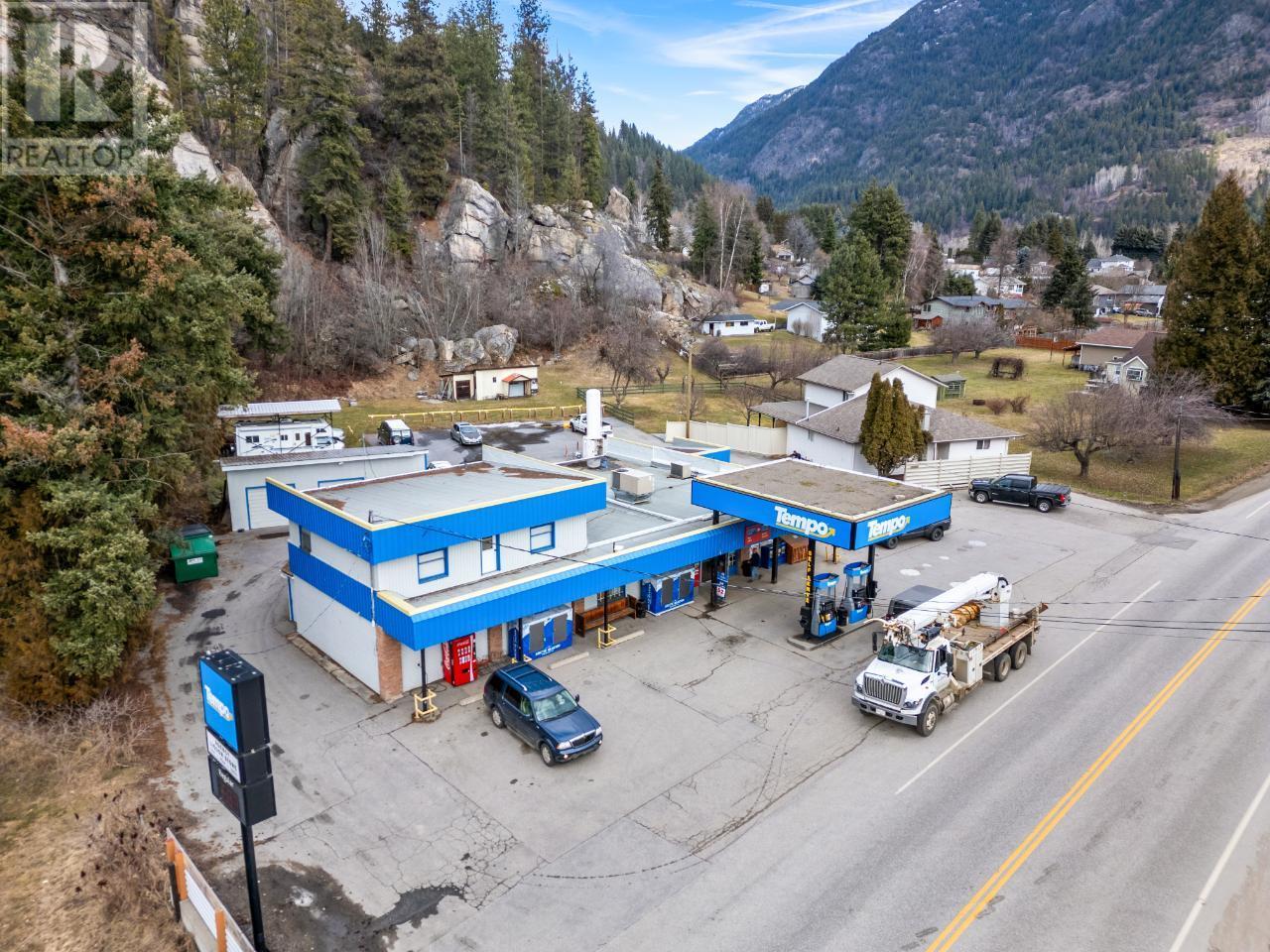2593 Broadwater Rd, Castlegar, BC V0G 1X0
