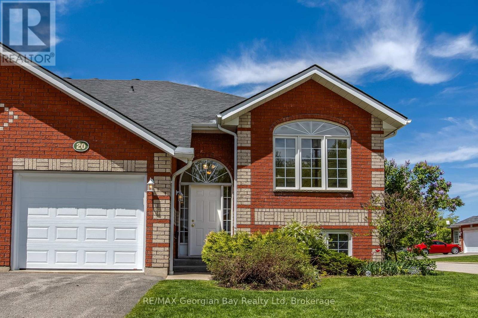 20 90 Thompson Rd, Penetanguishene, ON L9M 2H1